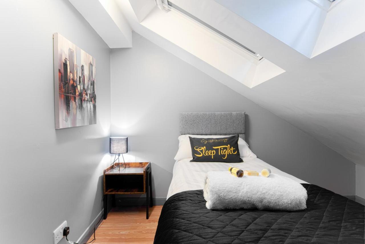 The Llangollen - Berwyn House レクサム エクステリア 写真